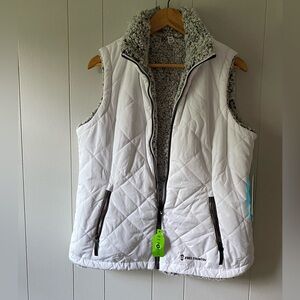 NWT Free Country reversible vest